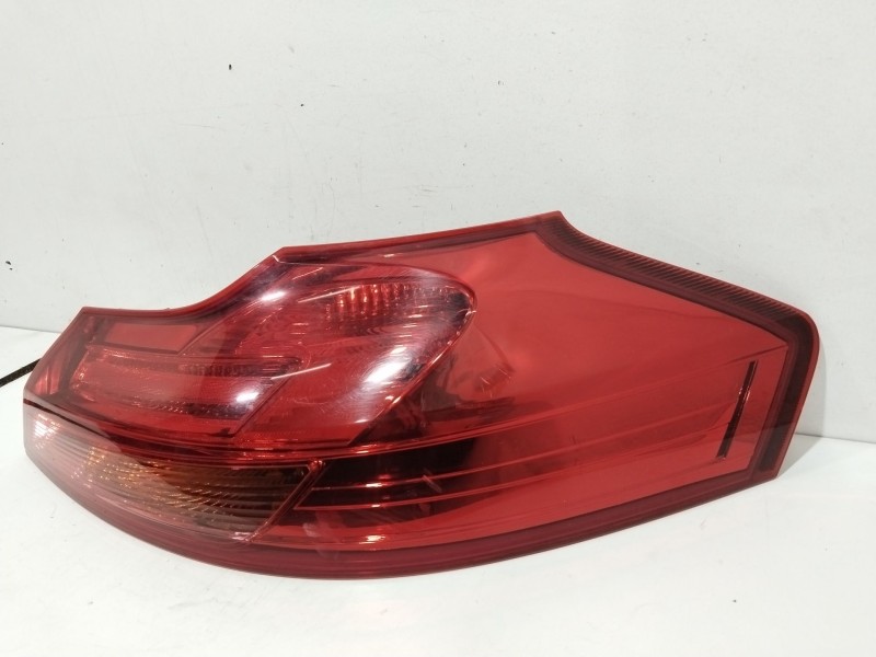 Recambio de piloto trasero derecho para opel insignia berlina cosmo referencia OEM IAM 13226857  