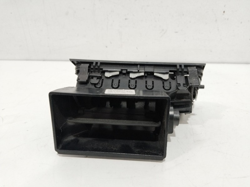 Recambio de rejilla aireador izquierdo para seat toledo (kg3) reference referencia OEM IAM 5JA819701B  