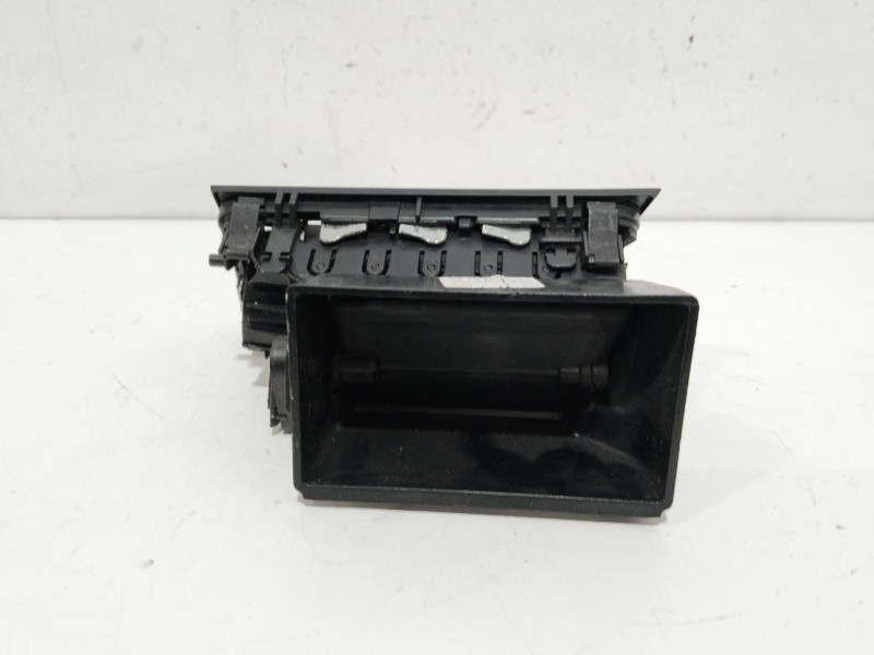 Recambio de rejilla aireador derecho para seat toledo (kg3) reference referencia OEM IAM 5JA819702B  