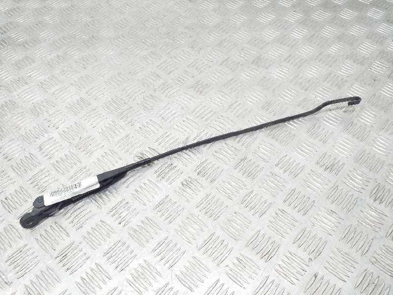 Recambio de brazo limpia delantero derecho para opel corsa c club referencia OEM IAM 09114667   Recambio de brazo limpia delantero derecho para opel corsa c club referencia OEM IAM 09114667