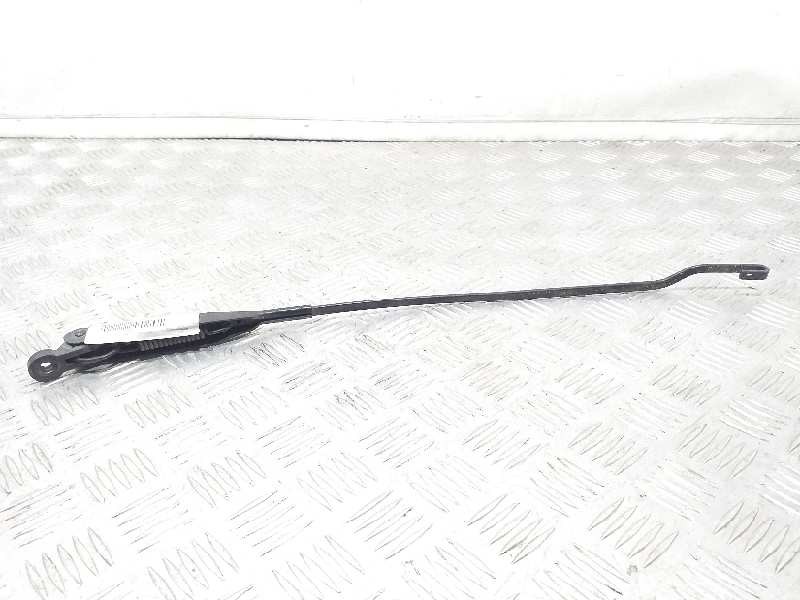 Recambio de brazo limpia delantero derecho para opel corsa c club referencia OEM IAM 09114667   Recambio de brazo limpia delantero derecho para opel corsa c club referencia OEM IAM 09114667