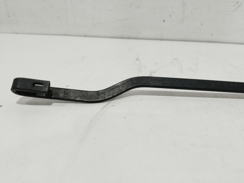Recambio de brazo limpia delantero derecho para opel corsa c club referencia OEM IAM 09114667   Recambio de brazo limpia delantero derecho para opel corsa c club referencia OEM IAM 09114667
