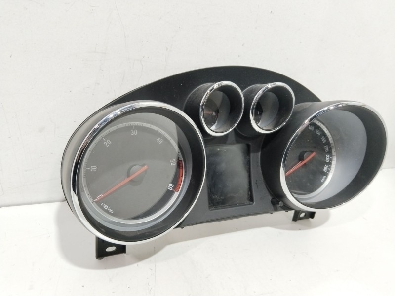 Recambio de cuadro instrumentos para opel insignia berlina sportive referencia OEM IAM 365903926  