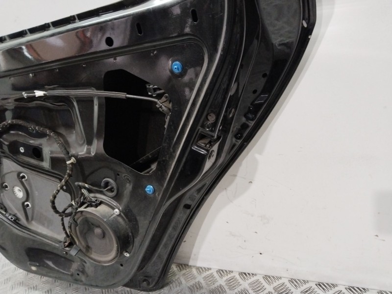 Recambio de puerta trasera derecha para skoda fabia (5j2 ) style referencia OEM IAM 5J6833056  NEGRO