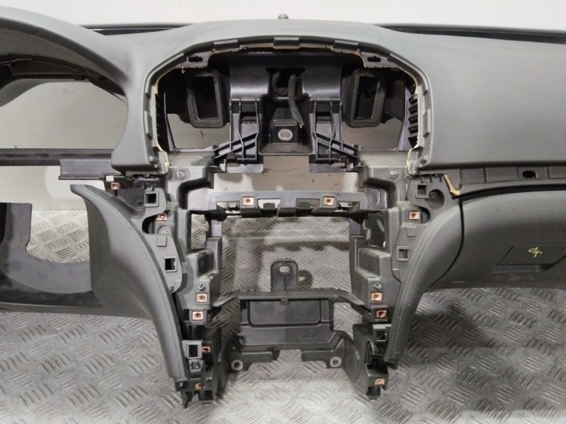 Recambio de salpicadero para opel insignia berlina sportive referencia OEM IAM 20953073 13294094 20955173