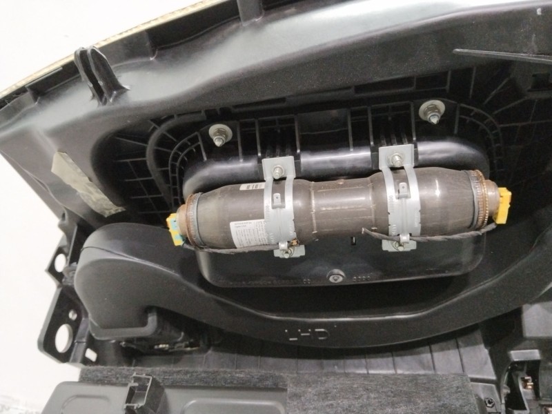 Recambio de salpicadero para opel insignia berlina sportive referencia OEM IAM 20953073 13294094 20955173