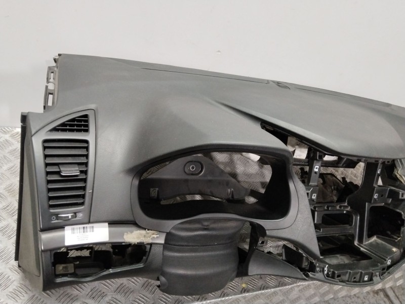 Recambio de salpicadero para hyundai i40 cab bluedrive referencia OEM IAM 847103Z000RY 569703Z100RY 845303Z000