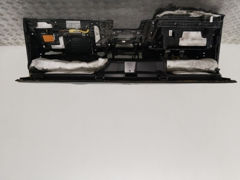 Recambio de salpicadero para hyundai i40 cab bluedrive referencia OEM IAM 847103Z000RY 569703Z100RY 845303Z000