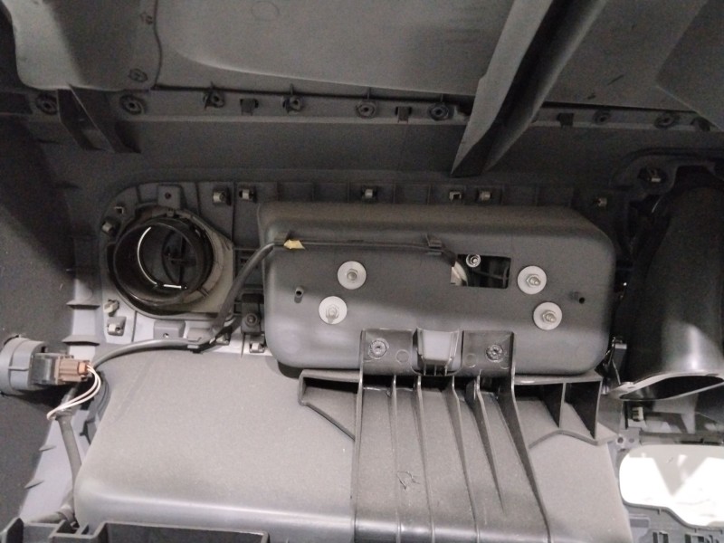 Recambio de salpicadero para dacia lodgy ambiance referencia OEM IAM 681005017R  985255139R