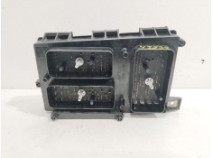 Recambio de caja reles / fusibles para opel zafira b 1.9 cdti referencia OEM IAM 015349211   2
