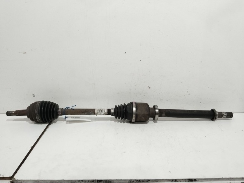 Recambio de transmision delantera derecha para renault clio iii confort dynamique referencia OEM IAM 8200499586  