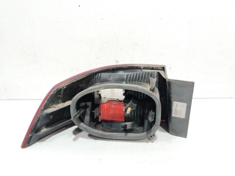 Recambio de piloto trasero derecho para renault laguna ii (bg0) dynamique referencia OEM IAM 8200002474   Recambio de piloto trasero derecho para renault laguna ii (bg0) dynamique referencia OEM IAM 8200002474