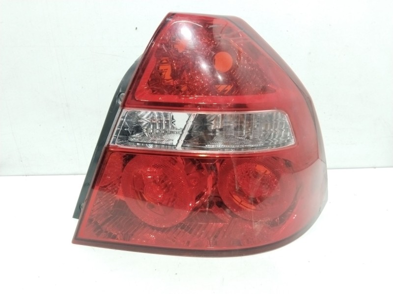 Recambio de piloto trasero derecho para chevrolet aveo / kalos sedán (t200) 1.4 referencia OEM IAM 96943572  