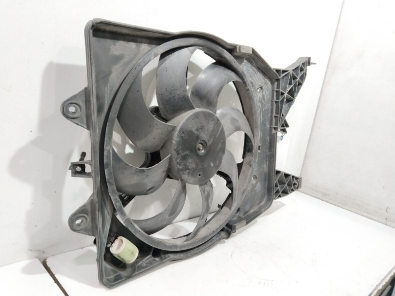 Recambio de electroventilador para opel corsa d expression referencia OEM IAM 877600200  