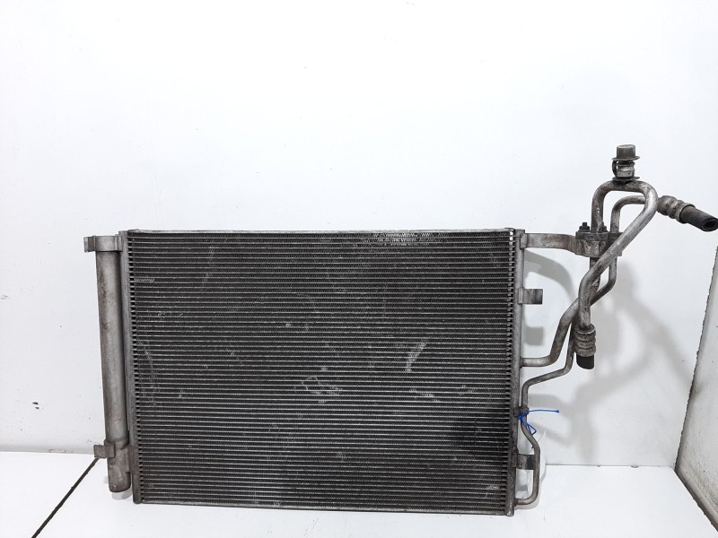 Recambio de condensador / radiador aire acondicionado para hyundai i40 cab bluedrive referencia OEM IAM 976063Z000  