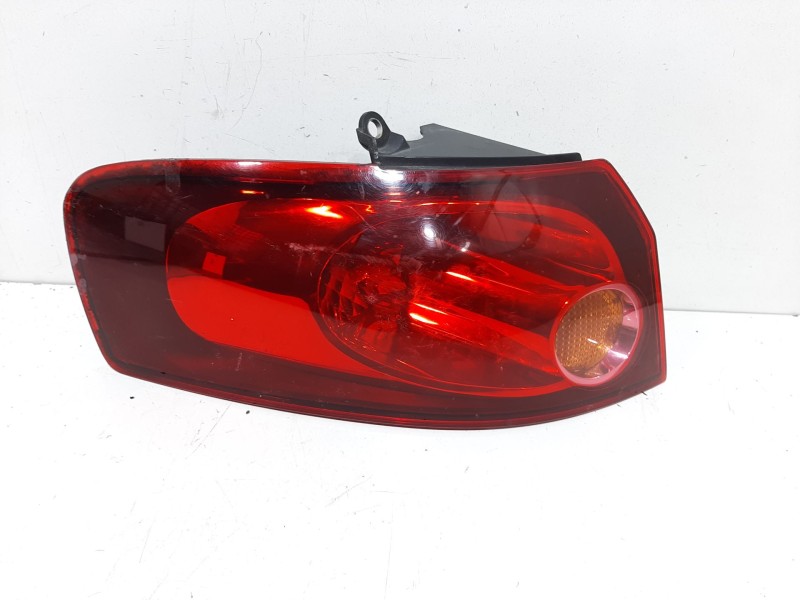 Recambio de piloto trasero izquierdo para fiat croma (194) 2.4 20v multijet emotion referencia OEM IAM 01860G  