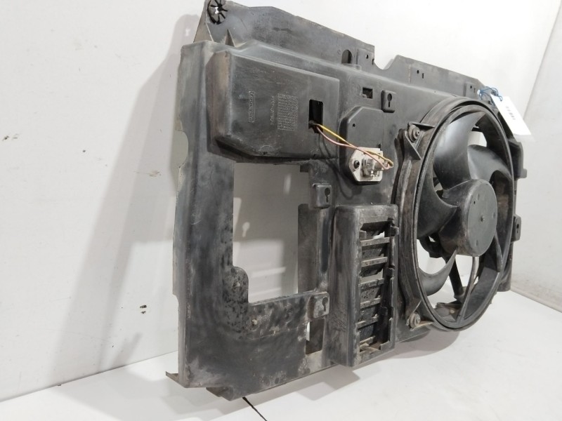 Recambio de panel frontal para peugeot partner (s2) combiespace referencia OEM IAM 7213Y9  