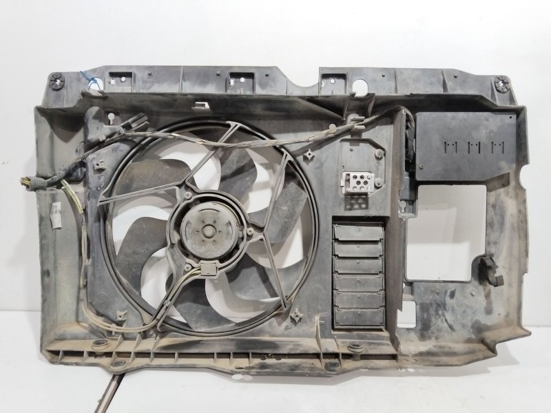 Recambio de panel frontal para peugeot partner (s2) combiespace referencia OEM IAM 7213Y9  