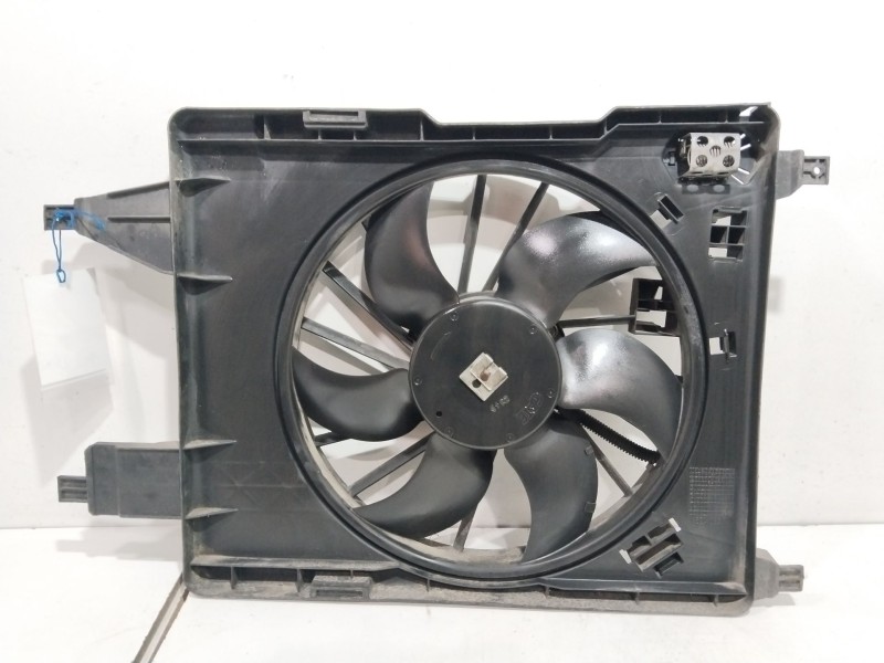 Recambio de electroventilador para renault scenic ii confort authentique referencia OEM IAM 7701054967  