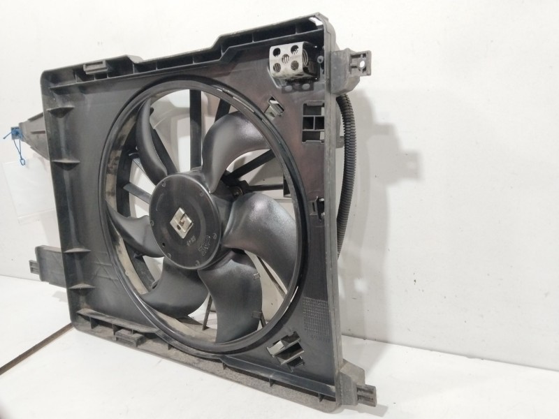 Recambio de electroventilador para renault scenic ii confort authentique referencia OEM IAM 7701054967  