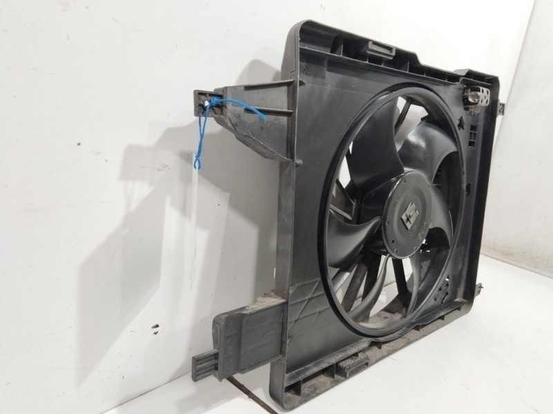 Recambio de electroventilador para renault scenic ii confort authentique referencia OEM IAM 7701054967  