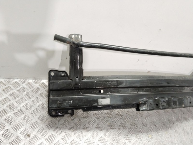 Recambio de refuerzo paragolpes delantero para hyundai i40 cab bluedrive referencia OEM IAM 865303Z500  