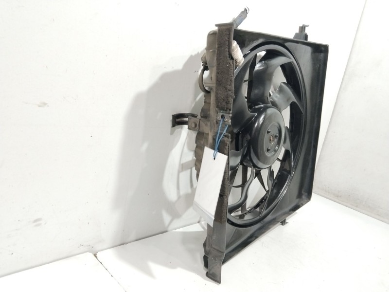 Recambio de electroventilador para hyundai i30 comfort referencia OEM IAM 253801H600  