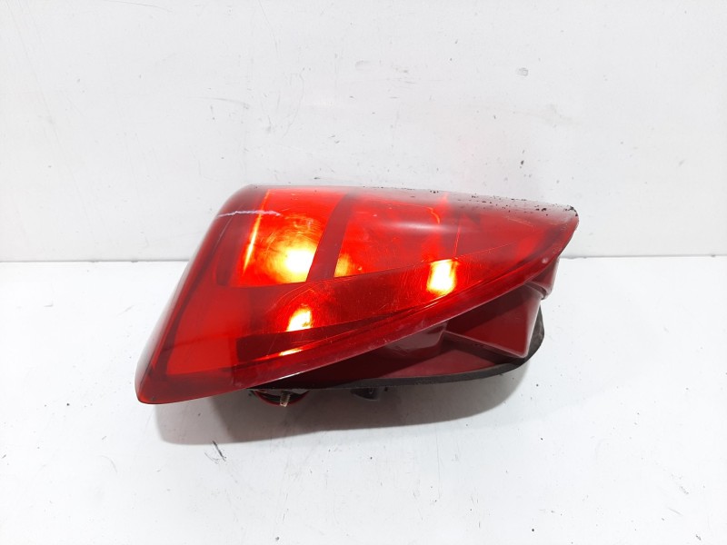 Recambio de piloto trasero izquierdo para daewoo nubira (j100) 1.6 referencia OEM IAM 0311001928  