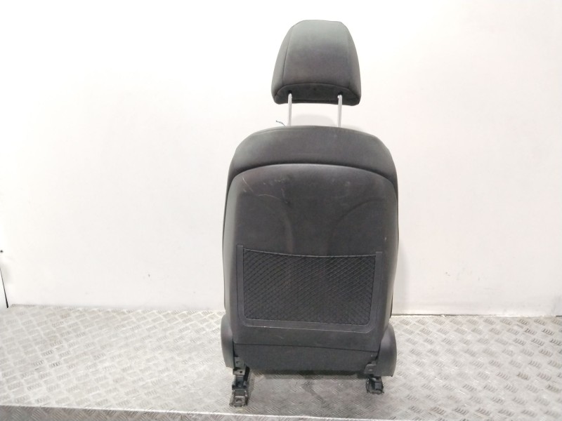 Recambio de asiento delantero derecho para hyundai i40 cab bluedrive referencia OEM IAM 884003Z200V2K  