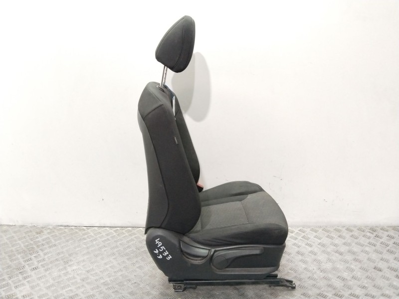 Recambio de asiento delantero derecho para hyundai i40 cab bluedrive referencia OEM IAM 884003Z200V2K  