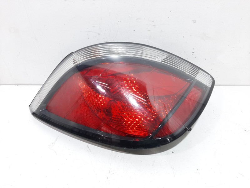 Recambio de piloto trasero izquierdo para kia rio 1.4 ex1 referencia OEM IAM 924011G210  1156NA