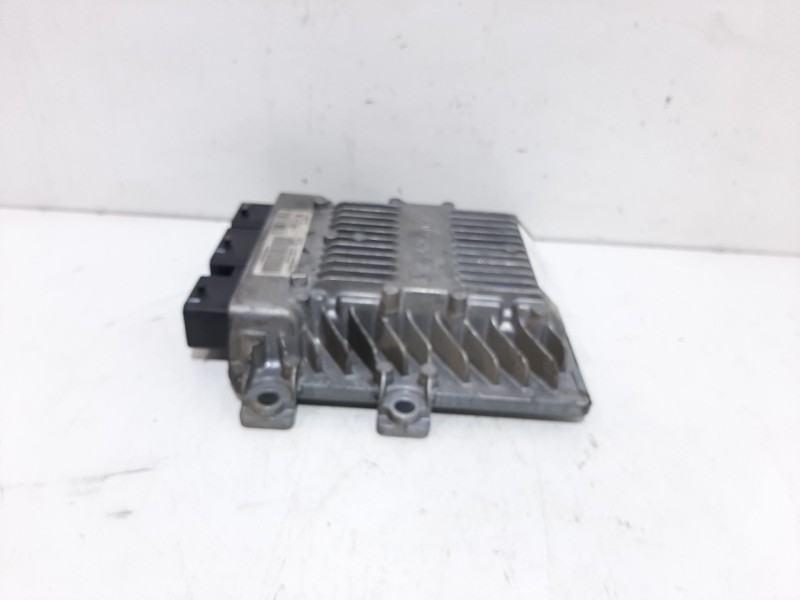 Recambio de centralita motor uce para citroën c3 1.4 hdi exclusive referencia OEM IAM 5WS40285CT  