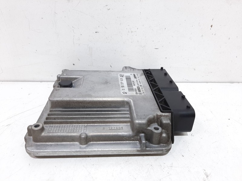 Recambio de centralita motor uce para opel insignia berlina sportive referencia OEM IAM 55577619  