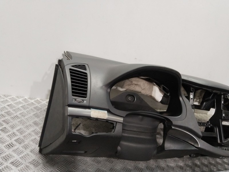 Recambio de salpicadero para hyundai i40 cab bluedrive referencia OEM IAM 847103Z000RY 569703Z100RY 845303Z000