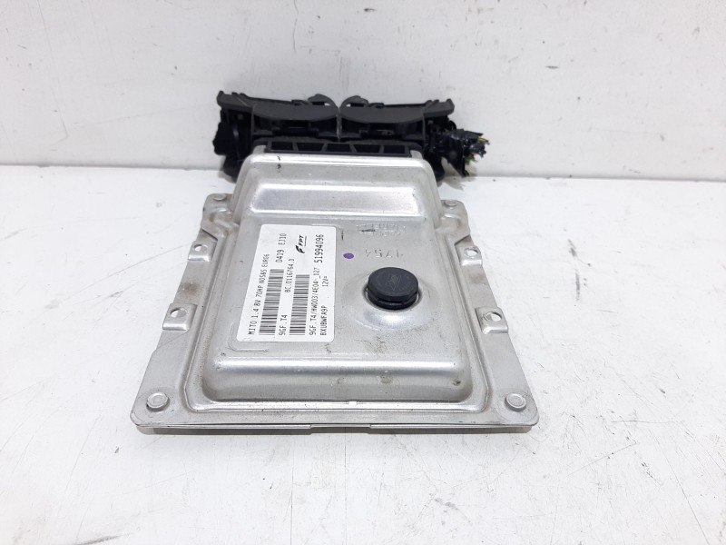 Recambio de centralita motor uce para alfa romeo mito (145) basis referencia OEM IAM 51994096  