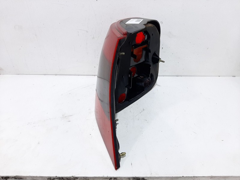 Recambio de piloto trasero derecho para volkswagen golf iv berlina (1j1) básico referencia OEM IAM 1J6945112S  