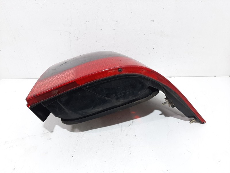 Recambio de piloto trasero derecho para volkswagen golf iv berlina (1j1) básico referencia OEM IAM 1J6945112S  