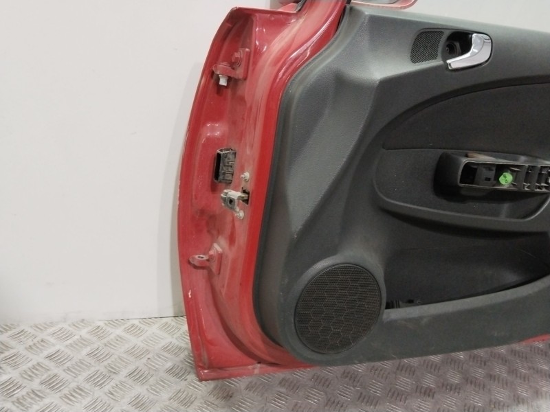 Recambio de puerta delantera derecha para opel corsa d opc referencia OEM IAM 93191127  ROJO