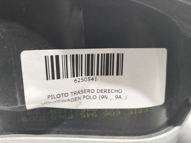 Recambio de piloto trasero derecho para volkswagen polo (9n_, 9a_) 1.2 12v referencia OEM IAM 6q6945096g  