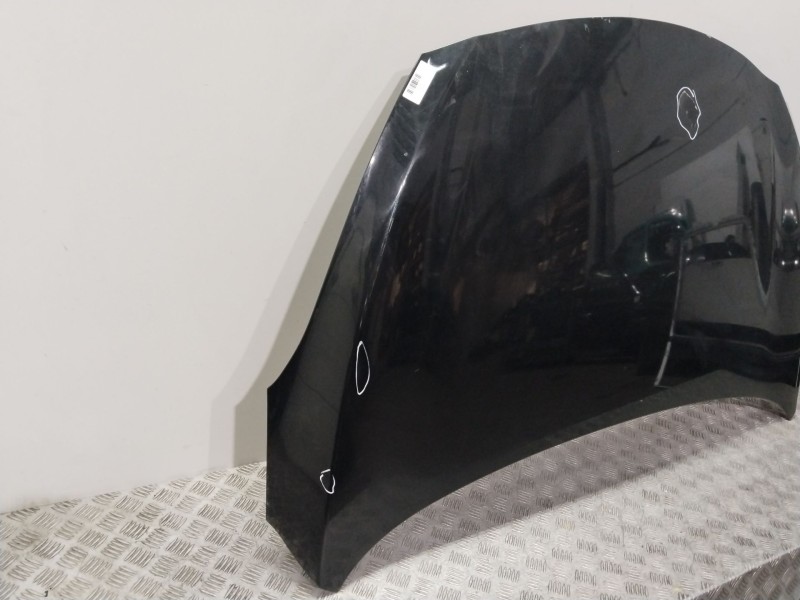 Recambio de capot para hyundai i40 cab bluedrive referencia OEM IAM 664003Z000  PLATA