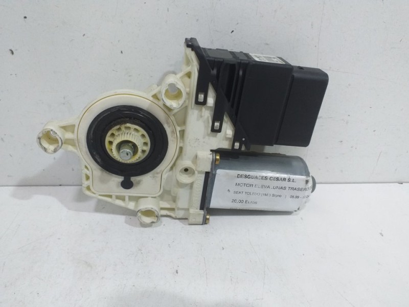 Recambio de motor elevalunas trasero derecho para seat toledo (1m2) signo referencia OEM IAM 1C0959812A  