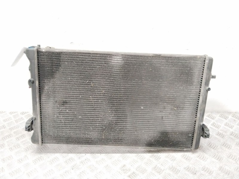 Recambio de radiador agua para volkswagen bora berlina (1j2) trendline referencia OEM IAM 1J0121253AD  