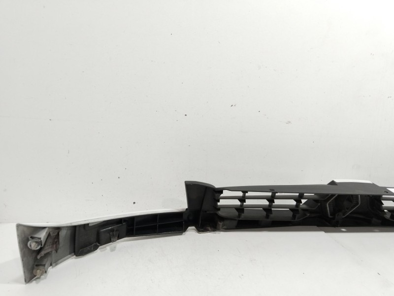 Recambio de rejilla delantera para renault kangoo (f/kc0) confort expression referencia OEM IAM 8200331208  