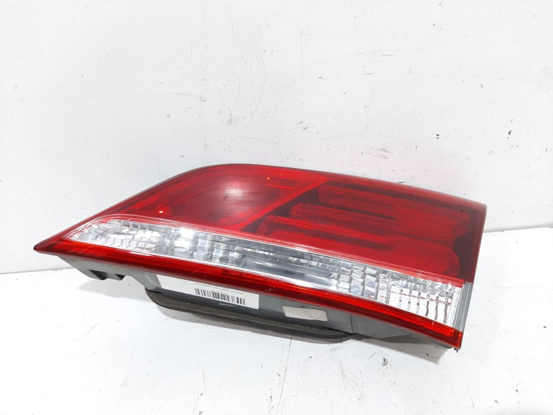 Recambio de piloto porton trasero izquierdo para hyundai i40 cab bluedrive referencia OEM IAM 11688  