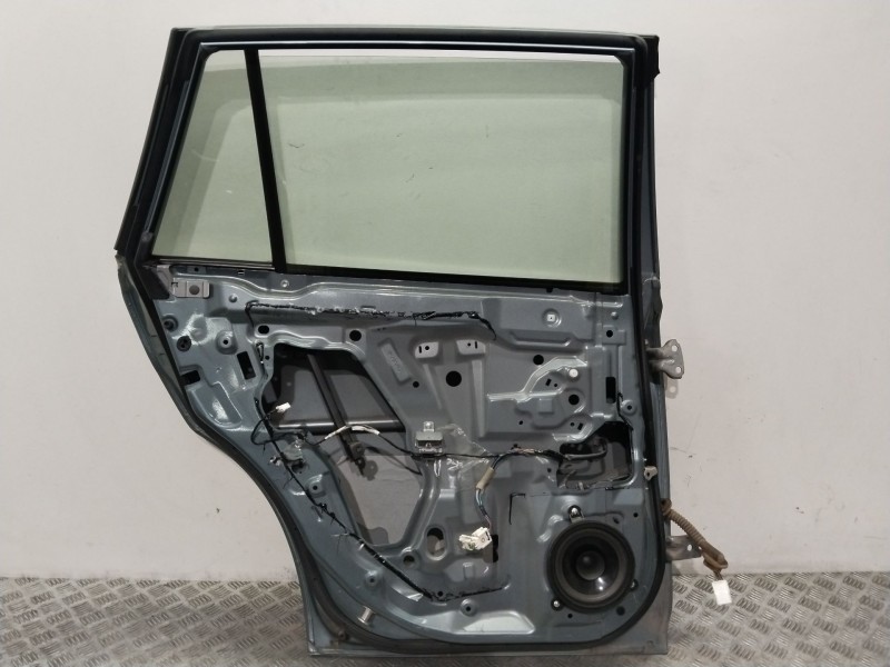 Recambio de puerta trasera izquierda para subaru legacy kombi/outback b14 outback limited referencia OEM IAM 60409AJ1109P  GRIS