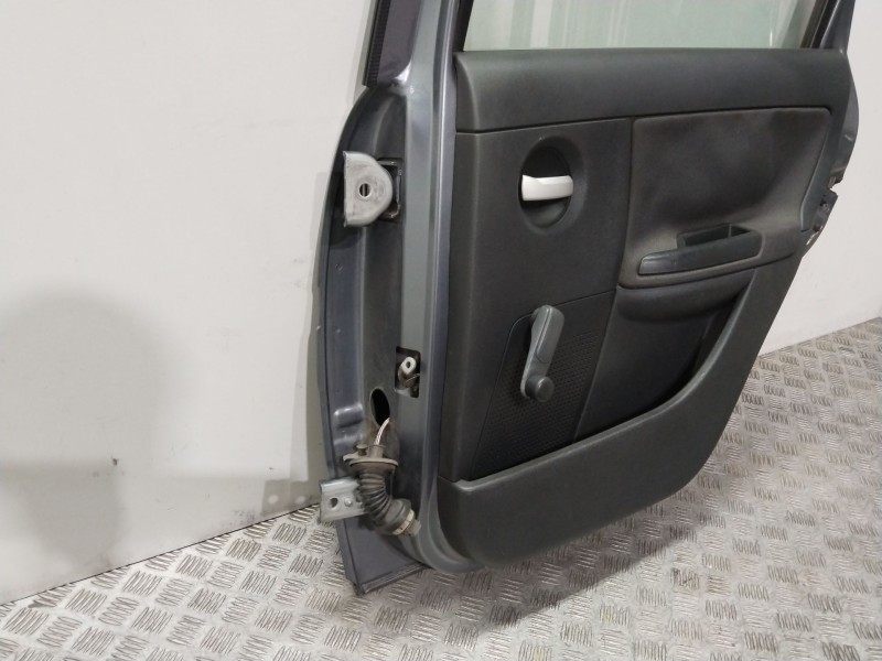 Recambio de puerta trasera derecha para citroën c3 1.4 hdi cool referencia OEM IAM   