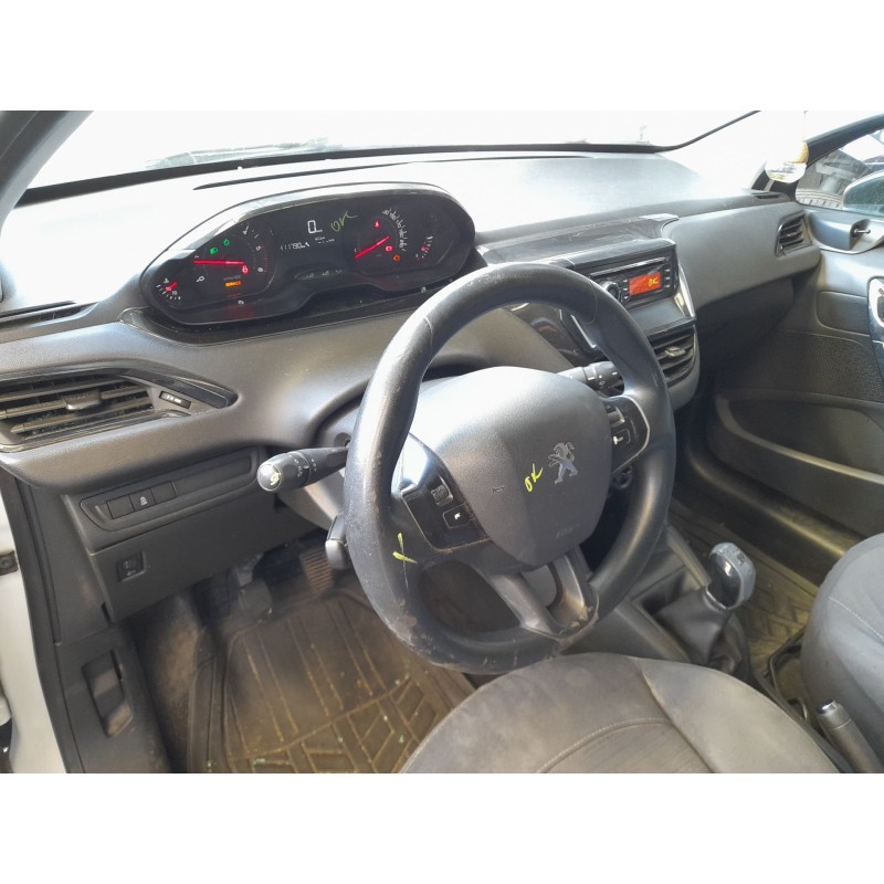 PEUGEOT 208 I (CA_, CC_) - imagen 3