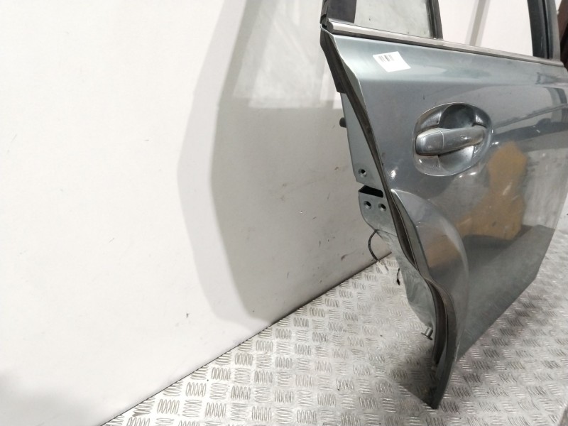 Recambio de puerta trasera derecha para subaru legacy kombi/outback b14 outback limited referencia OEM IAM 60409AJ1009P  GRIS