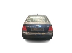 volkswagen bora berlina (1j2) del año 2001 2