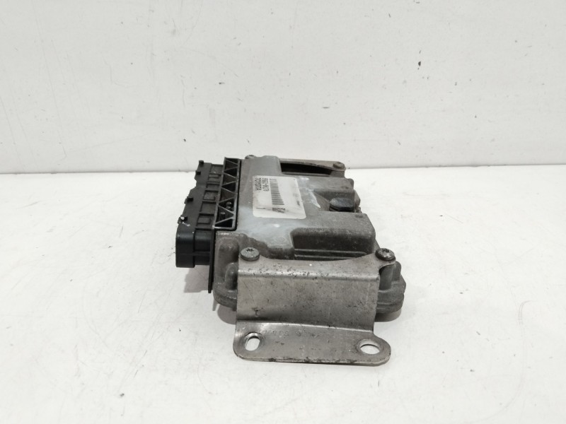 Recambio de centralita motor uce para citroën c1 seduction referencia OEM IAM 896610H170  